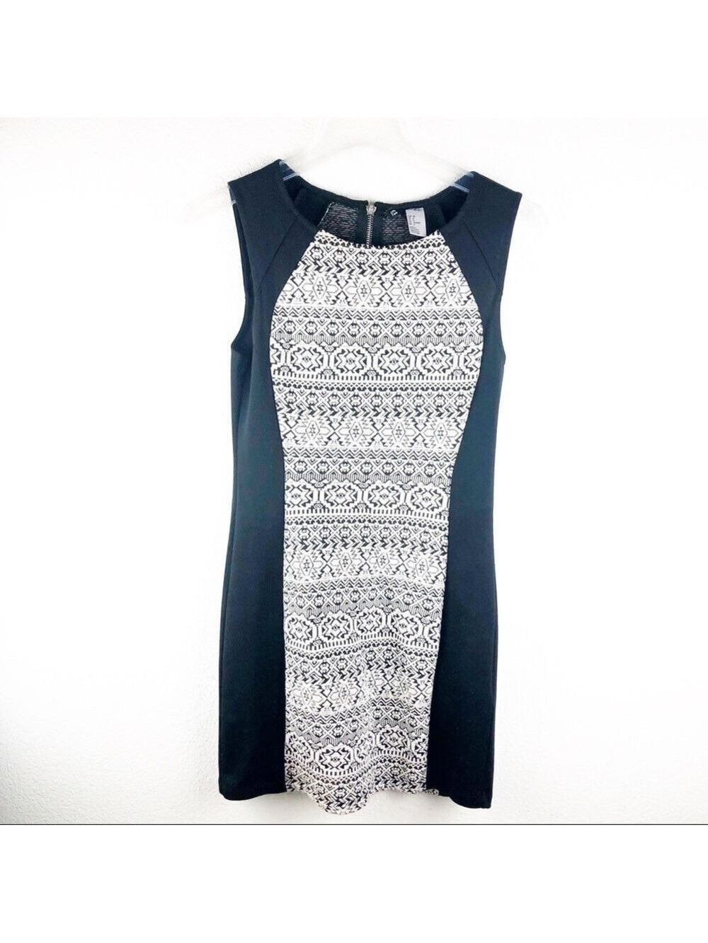 Women’s H&M Boho Print Black White Dress 8 US!